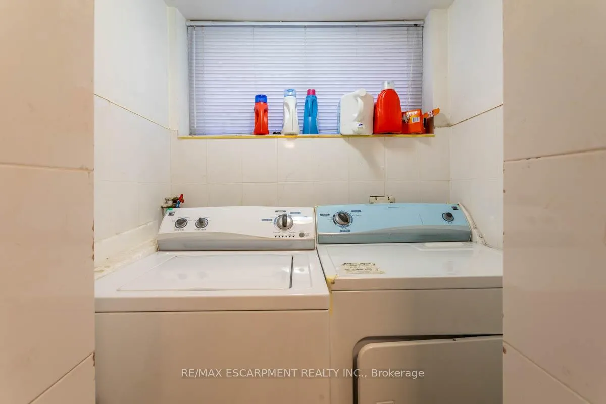 Photo 33 of 17 Thorndale Street N, Hamilton, Ainslie Wood — HOMEH