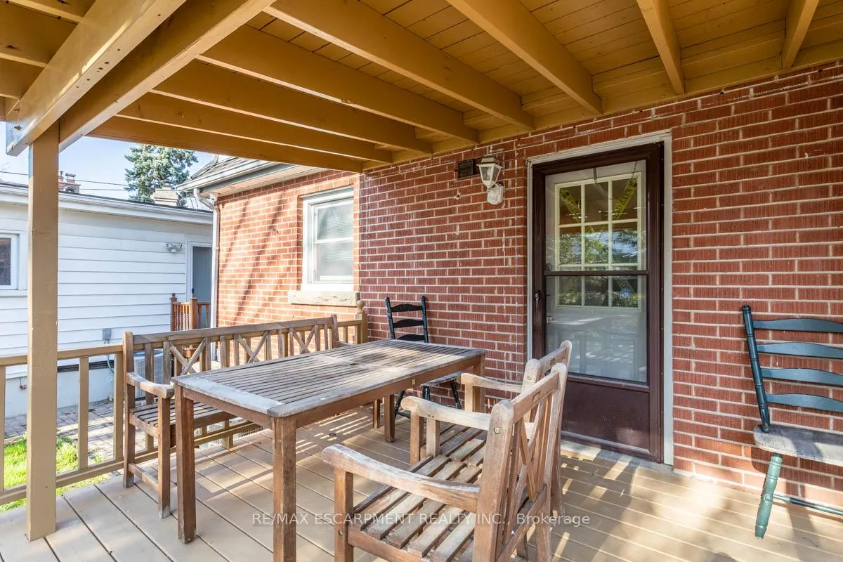 Photo 34 of 17 Thorndale Street N, Hamilton, Ainslie Wood — HOMEH