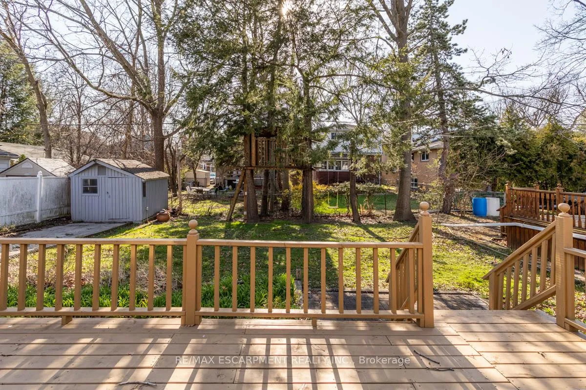 Photo 37 of 17 Thorndale Street N, Hamilton, Ainslie Wood — HOMEH