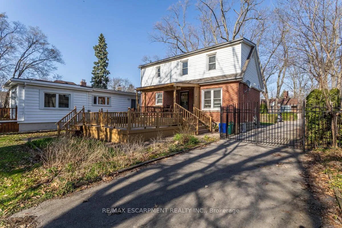 Photo 38 of 17 Thorndale Street N, Hamilton, Ainslie Wood — HOMEH