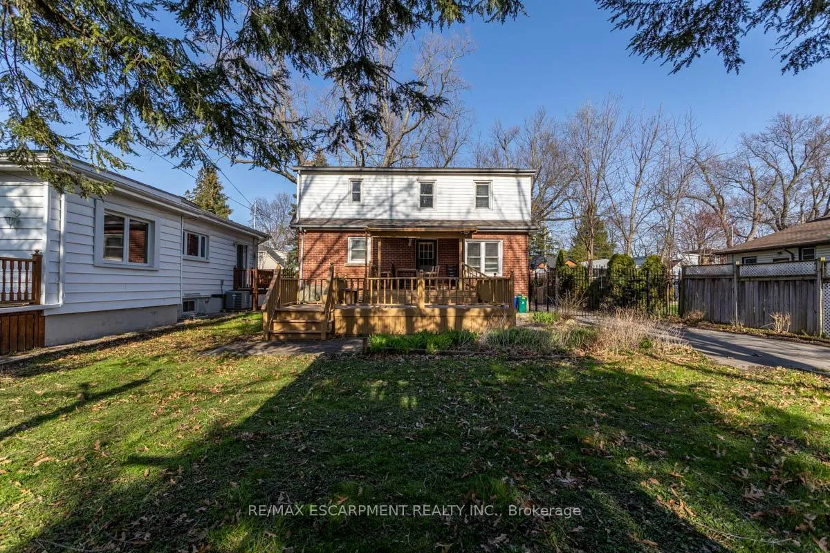 Photo 41 of 17 Thorndale Street N, Hamilton, Ainslie Wood — HOMEH