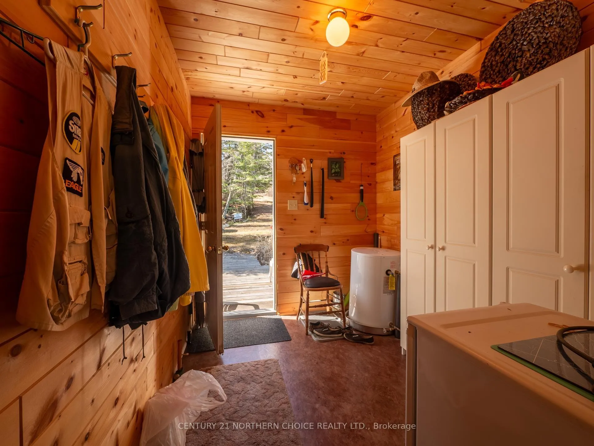 Photo 19 of 15 Lily Pad Road, First Nations — HOMEH