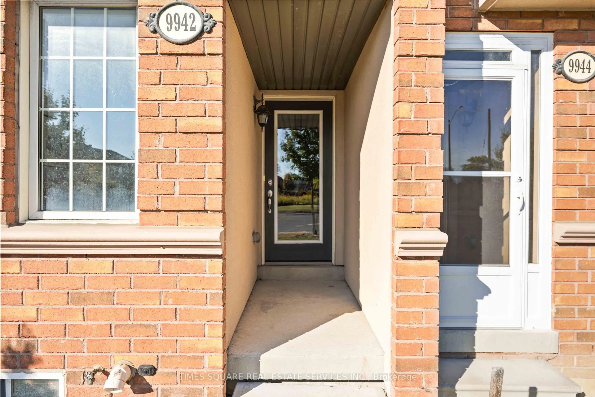 Photo 2 of 9942 McCowan Road, Markham, Berczy — HOMEH