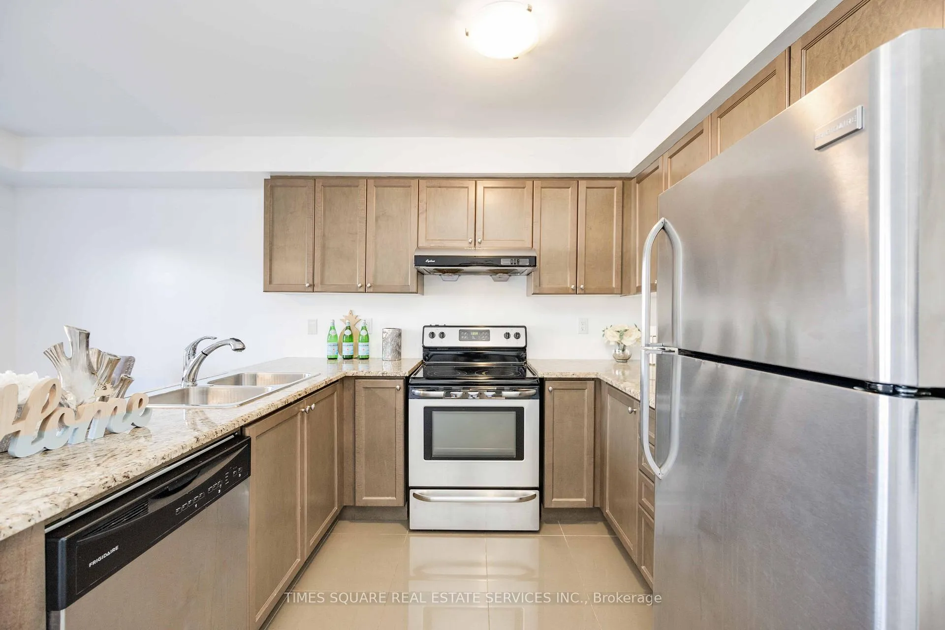 Photo 8 of 9942 McCowan Road, Markham, Berczy — HOMEH