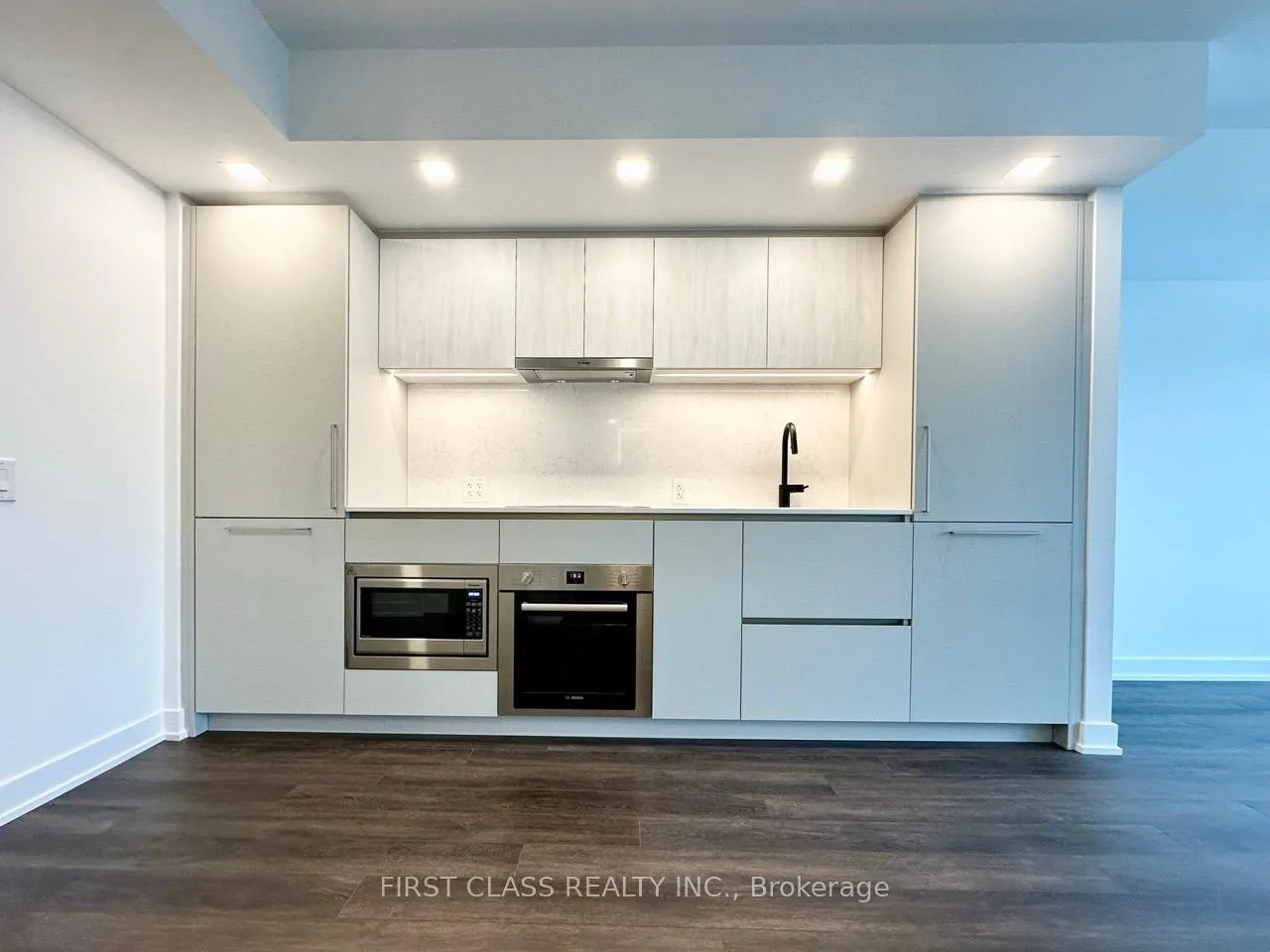 Photo 2 of Unit 2103, 609 Sherbourne Street, Toronto, North St. James Town — HOMEH