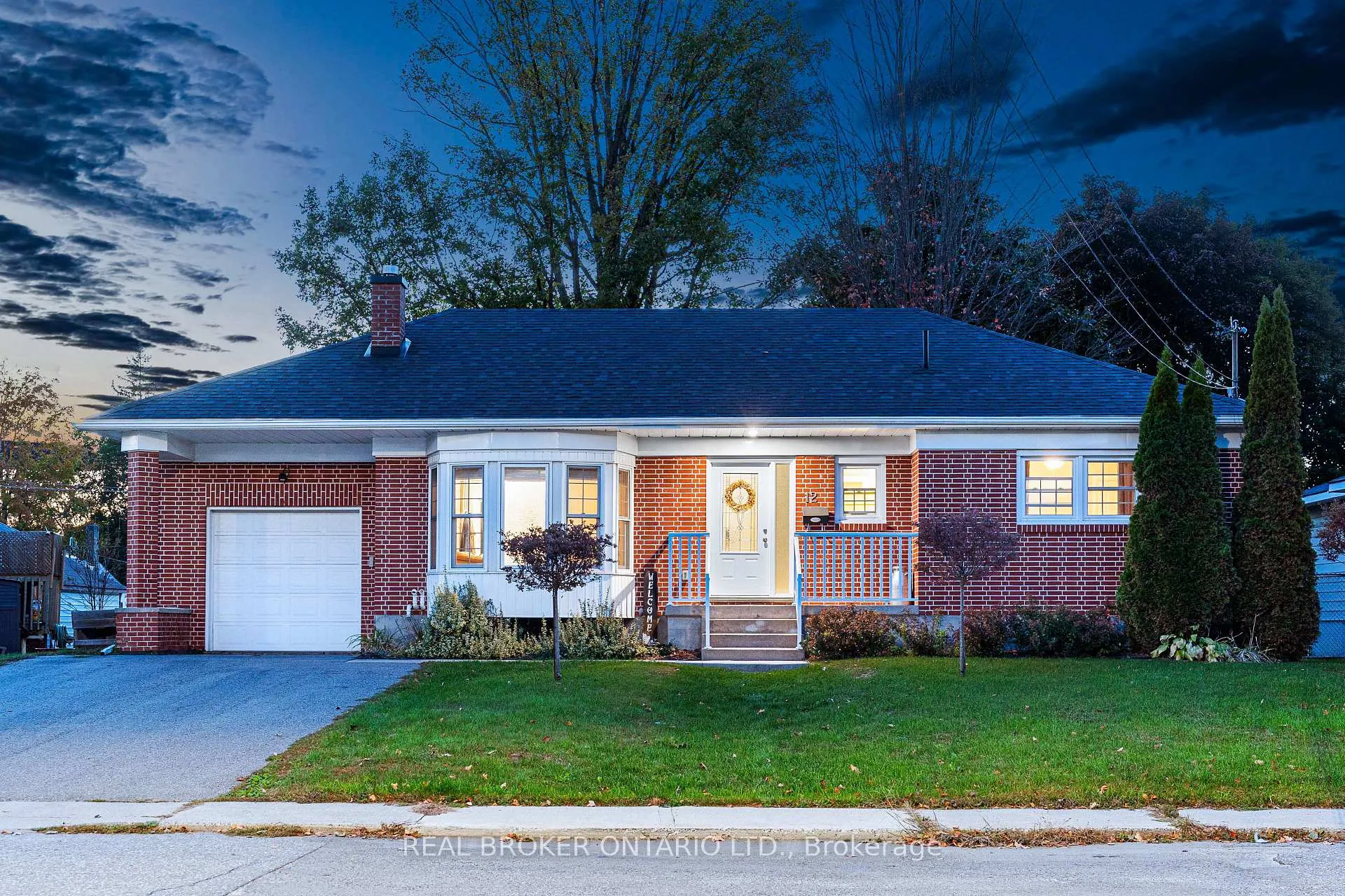 Photo 3 of 12 Florence Street, Smiths Falls, Smiths Falls — HOMEH