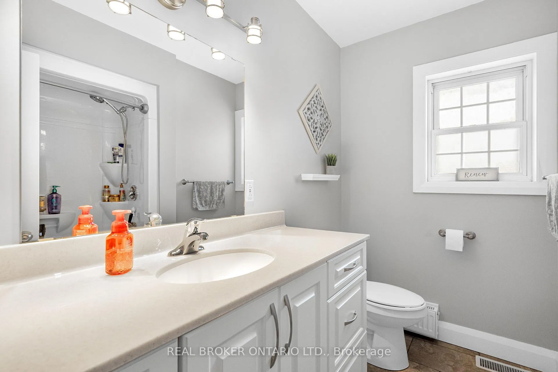 Photo 25 of 12 Florence Street, Smiths Falls, Smiths Falls — HOMEH