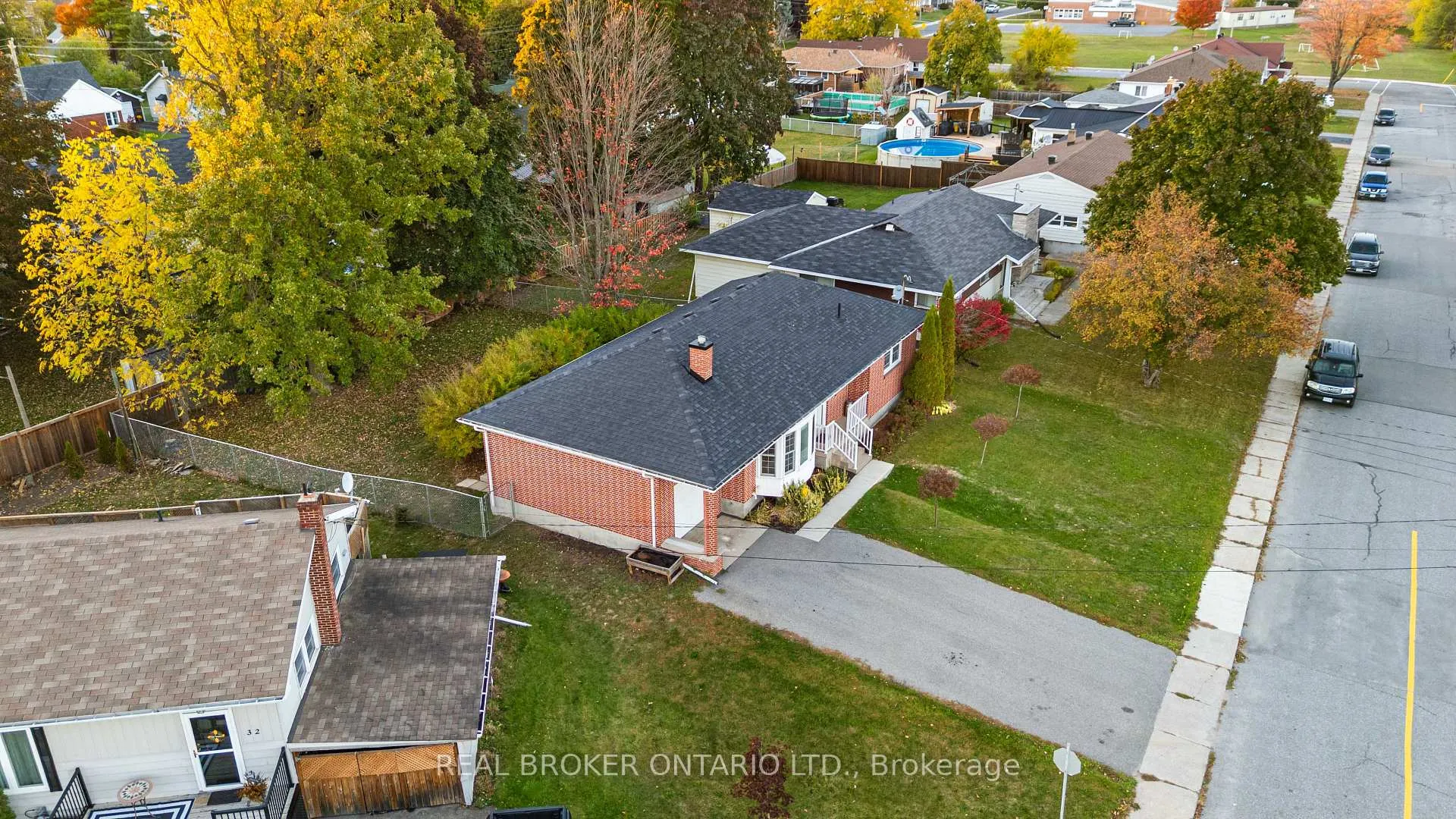 Photo 38 of 12 Florence Street, Smiths Falls, Smiths Falls — HOMEH