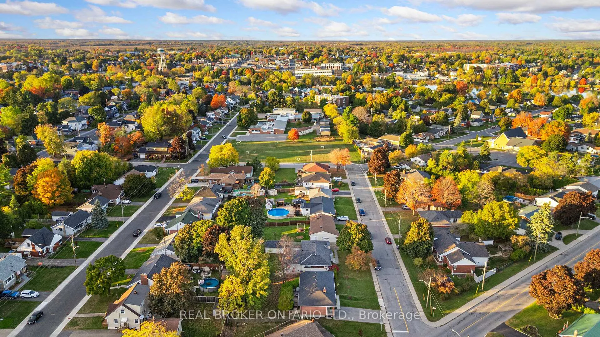 Photo 42 of 12 Florence Street, Smiths Falls, Smiths Falls — HOMEH