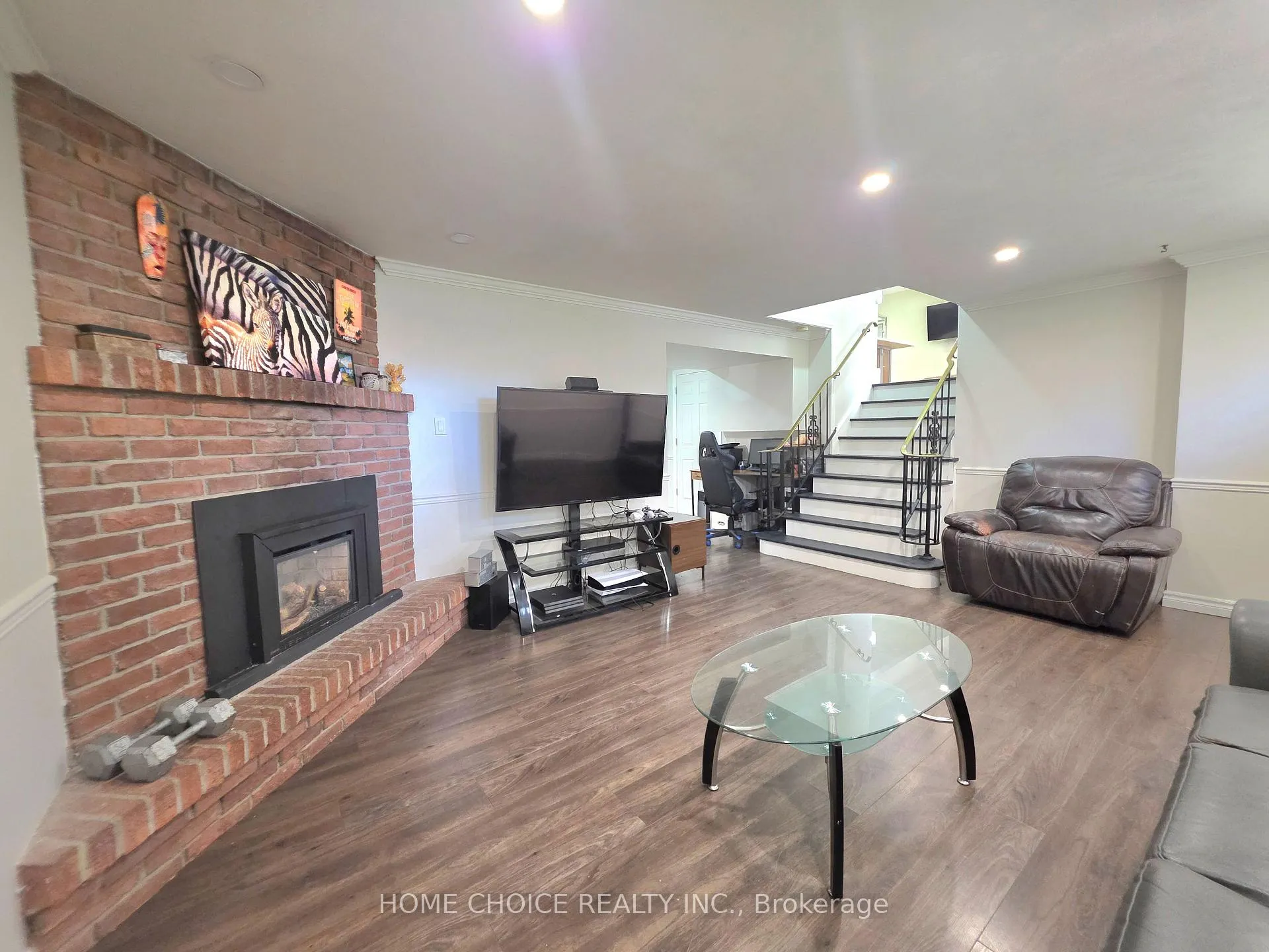 Photo 23 of 130 Champlain Crescent, Kitchener, Heritage Park - Kitchener — HOMEH