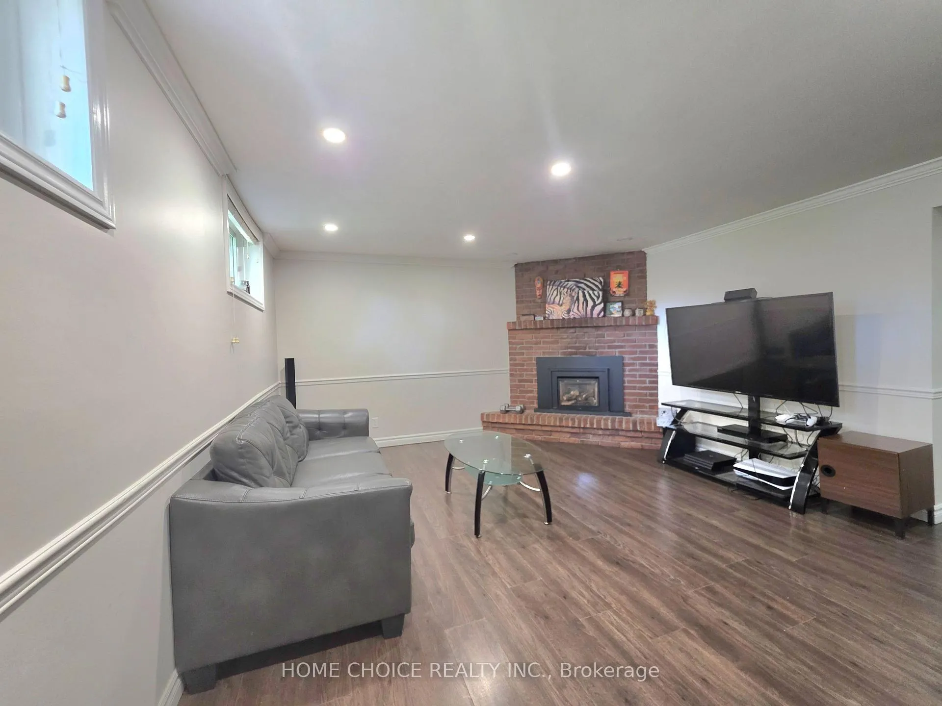 Photo 24 of 130 Champlain Crescent, Kitchener, Heritage Park - Kitchener — HOMEH