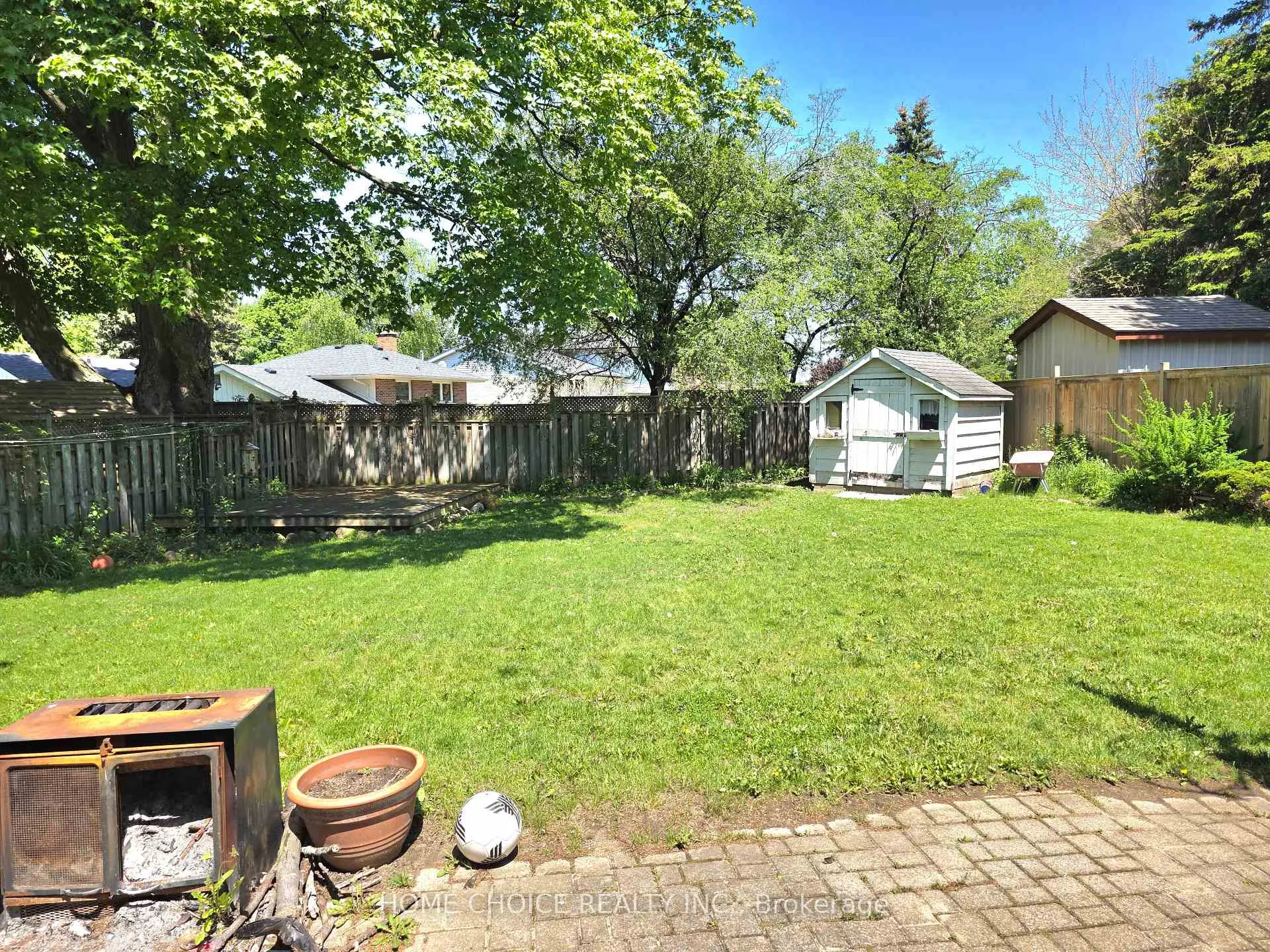 Photo 37 of 130 Champlain Crescent, Kitchener, Heritage Park - Kitchener — HOMEH