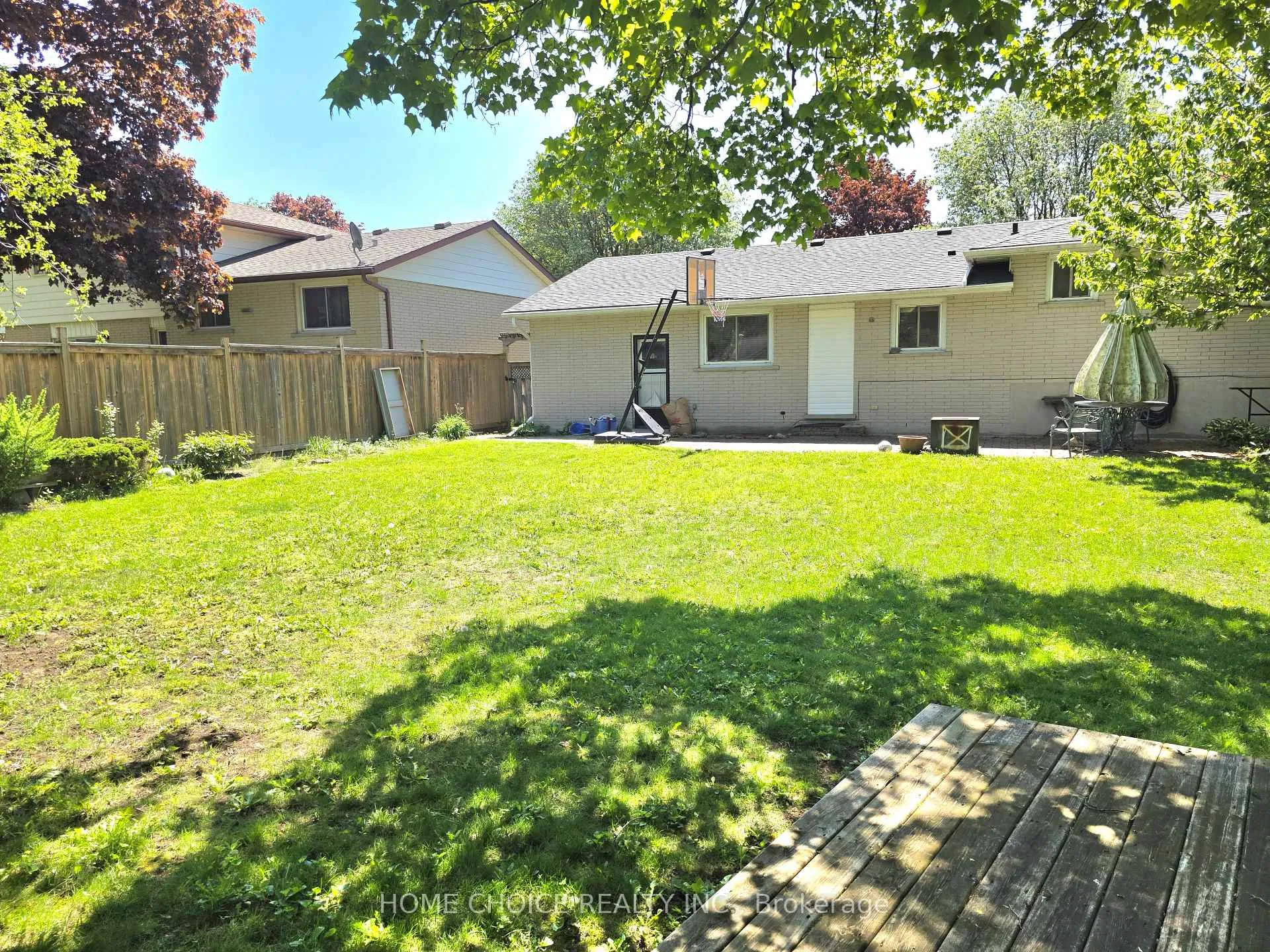 Photo 42 of 130 Champlain Crescent, Kitchener, Heritage Park - Kitchener — HOMEH