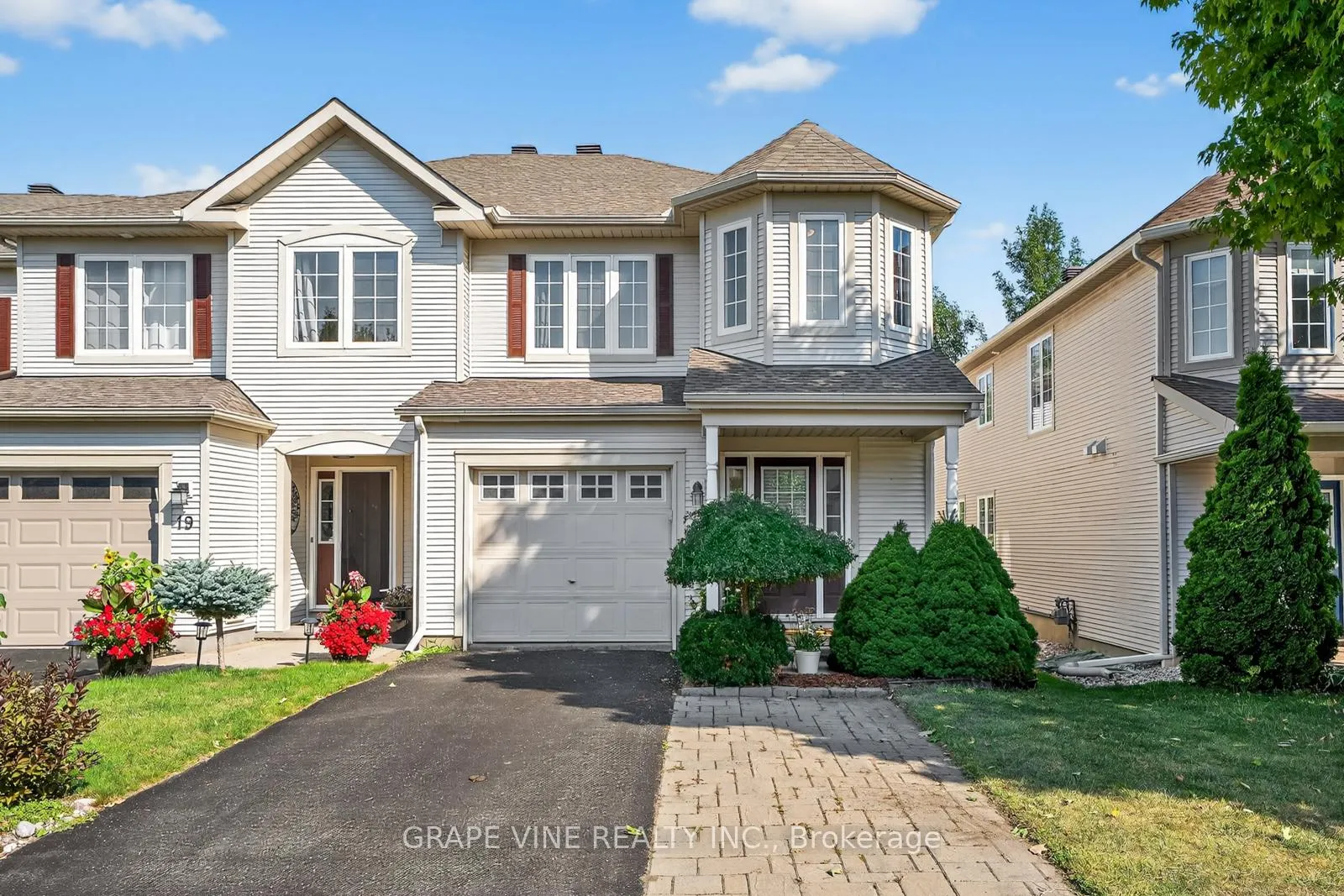 Photo 1 of 21 Fieldberry Private, Ottawa, Barrhaven - Stonebridge — HOMEH