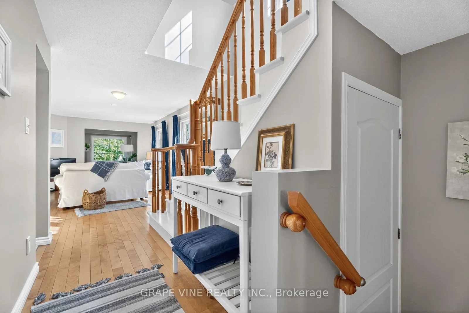 Photo 9 of 21 Fieldberry Private, Ottawa, Barrhaven - Stonebridge — HOMEH