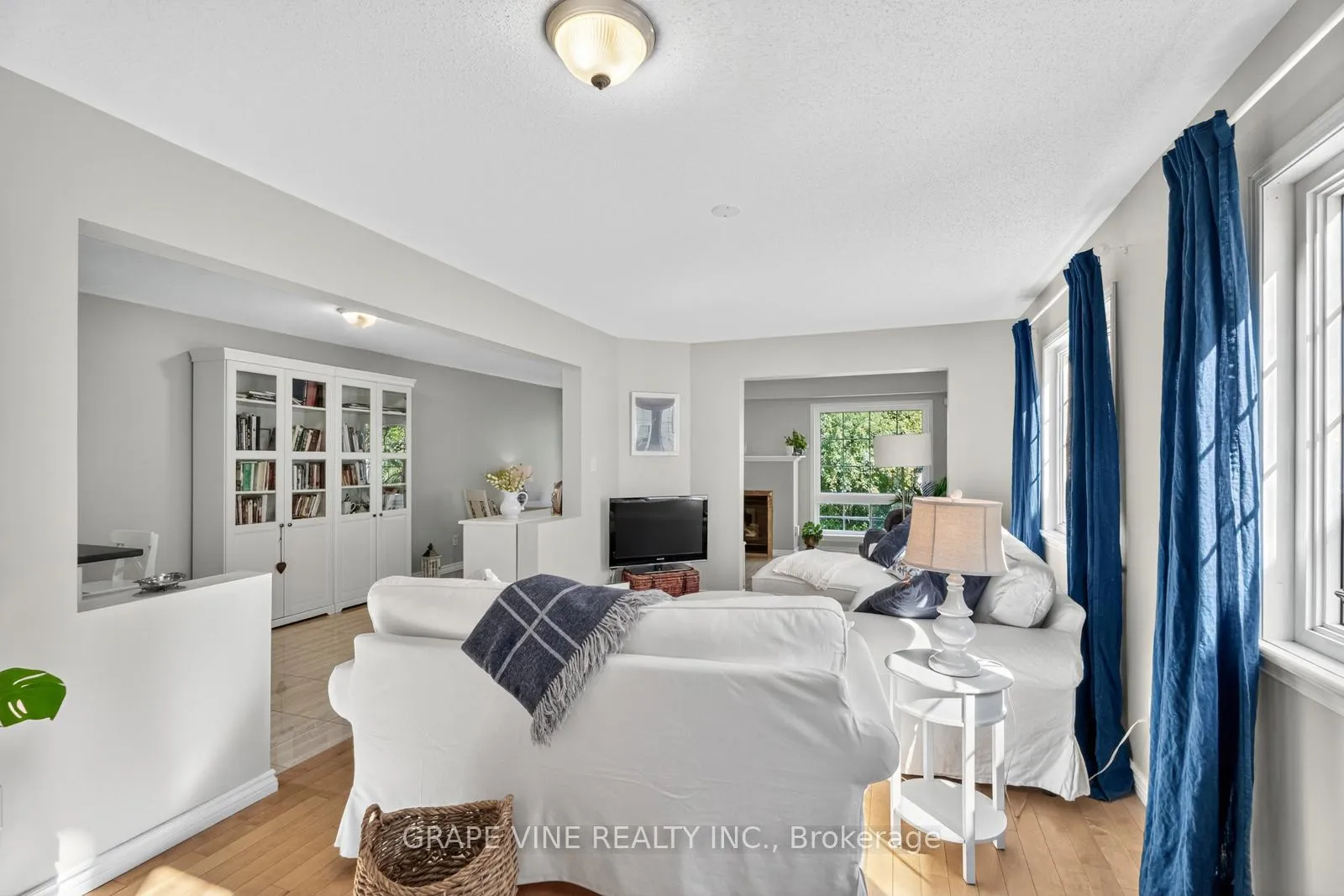Photo 15 of 21 Fieldberry Private, Ottawa, Barrhaven - Stonebridge — HOMEH