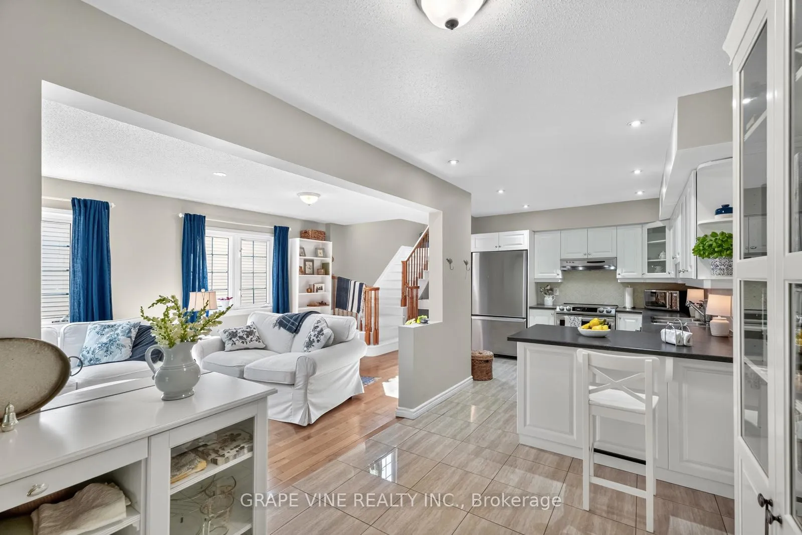 Photo 18 of 21 Fieldberry Private, Ottawa, Barrhaven - Stonebridge — HOMEH