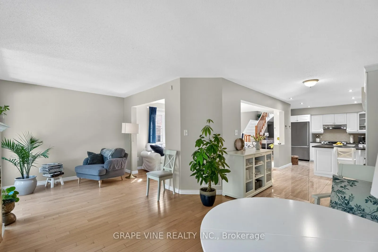 Photo 20 of 21 Fieldberry Private, Ottawa, Barrhaven - Stonebridge — HOMEH