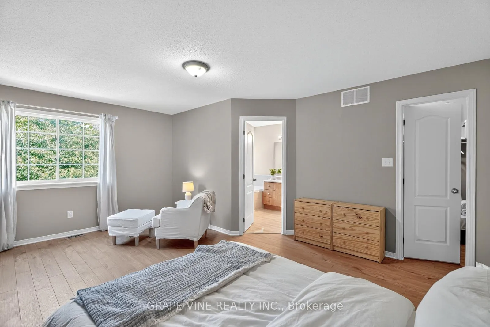 Photo 22 of 21 Fieldberry Private, Ottawa, Barrhaven - Stonebridge — HOMEH