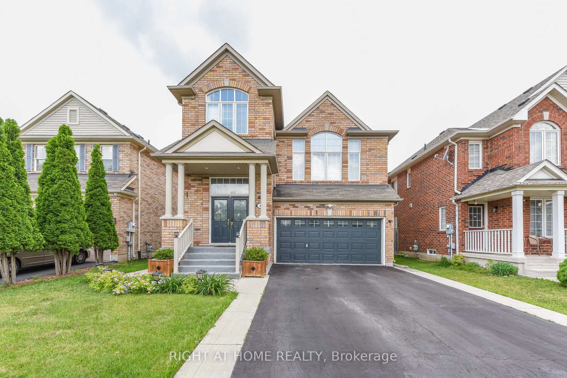 Photo 1 of 4 Dencor Street, Brampton, Credit Valley — HOMEH