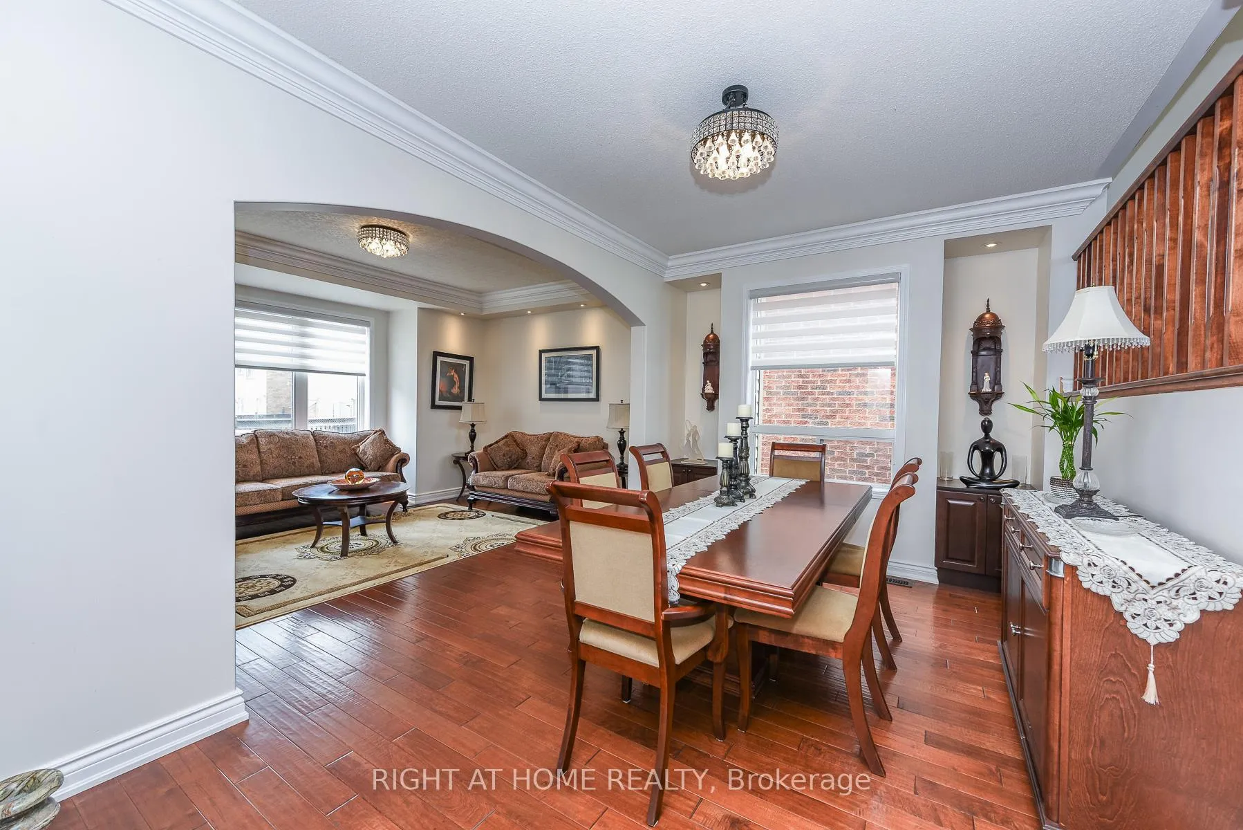 Photo 6 of 4 Dencor Street, Brampton, Credit Valley — HOMEH