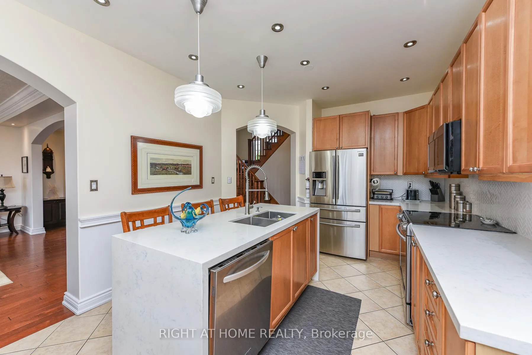 Photo 12 of 4 Dencor Street, Brampton, Credit Valley — HOMEH
