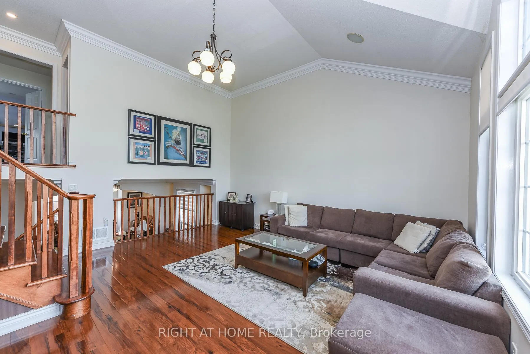 Photo 16 of 4 Dencor Street, Brampton, Credit Valley — HOMEH