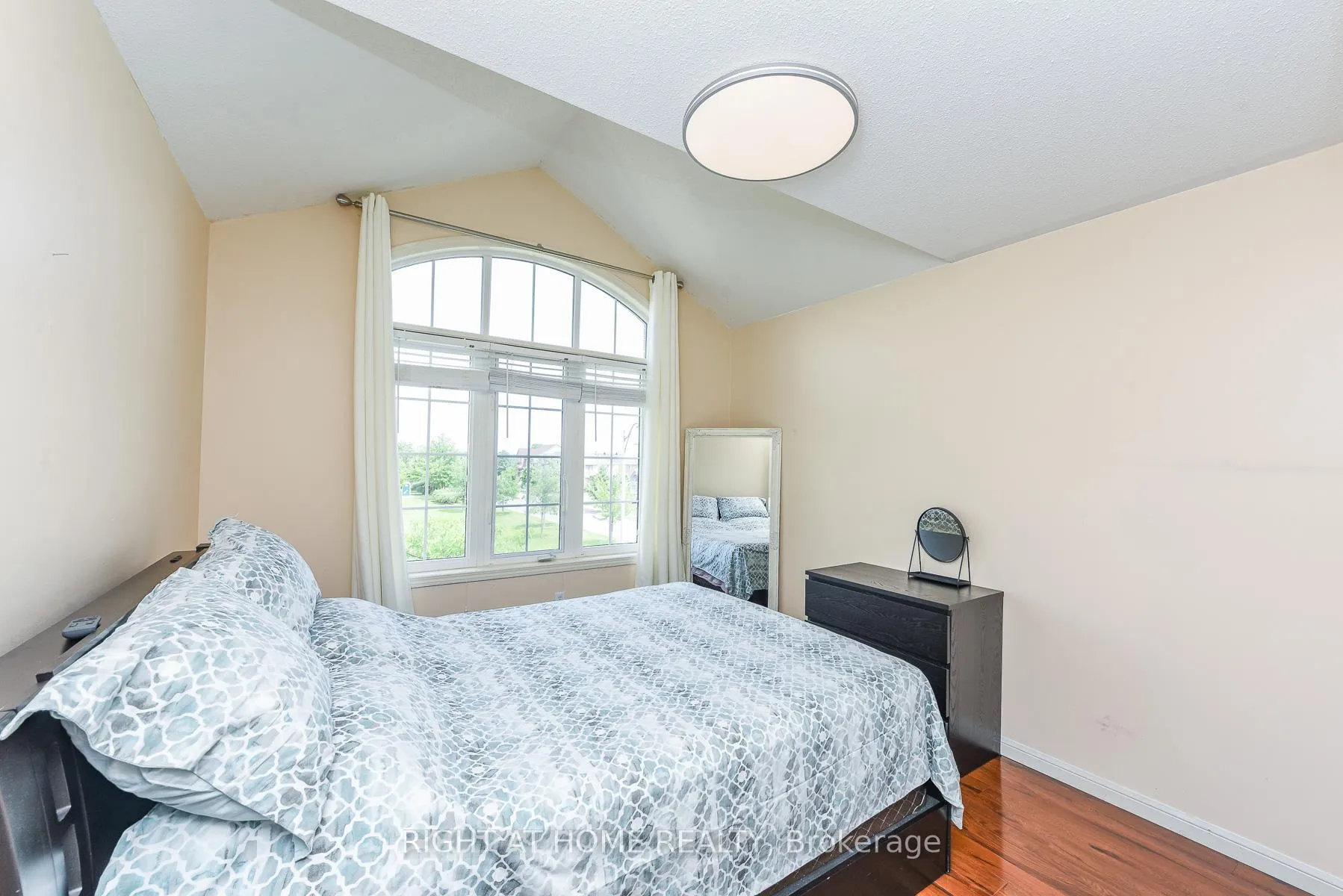 Photo 18 of 4 Dencor Street, Brampton, Credit Valley — HOMEH