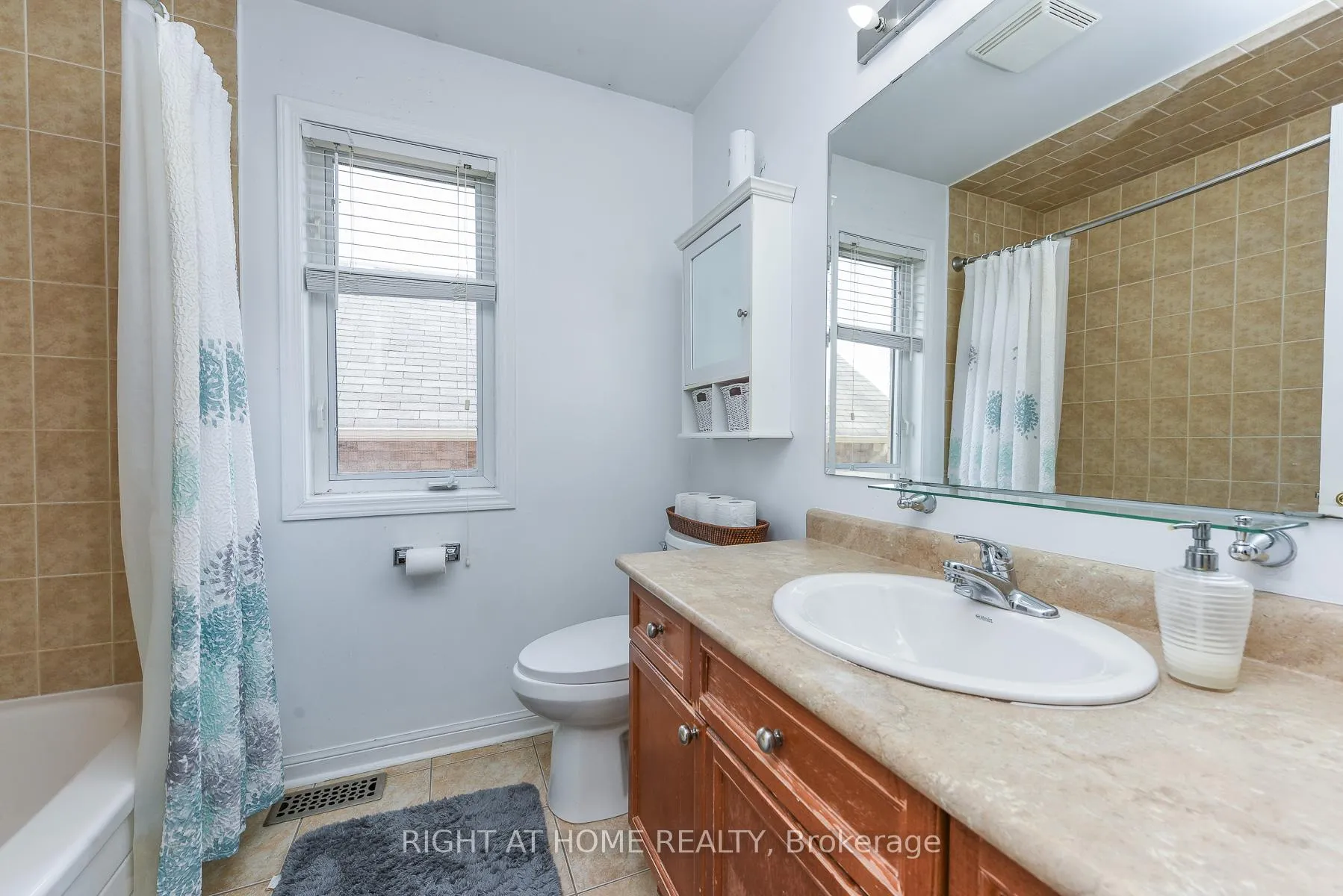 Photo 20 of 4 Dencor Street, Brampton, Credit Valley — HOMEH