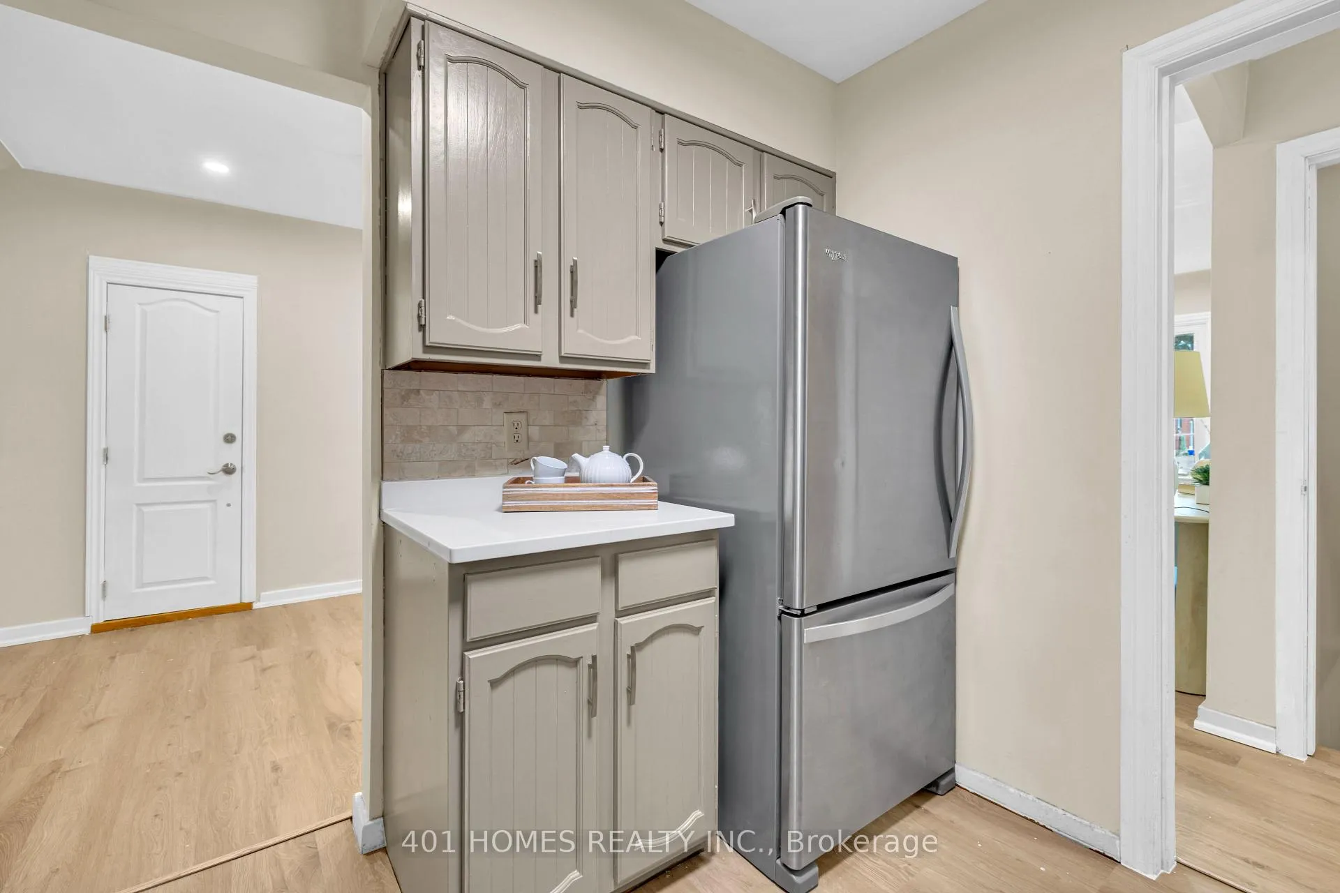 Photo 6 of 3711 Dandurand Boulevard, Windsor — HOMEH