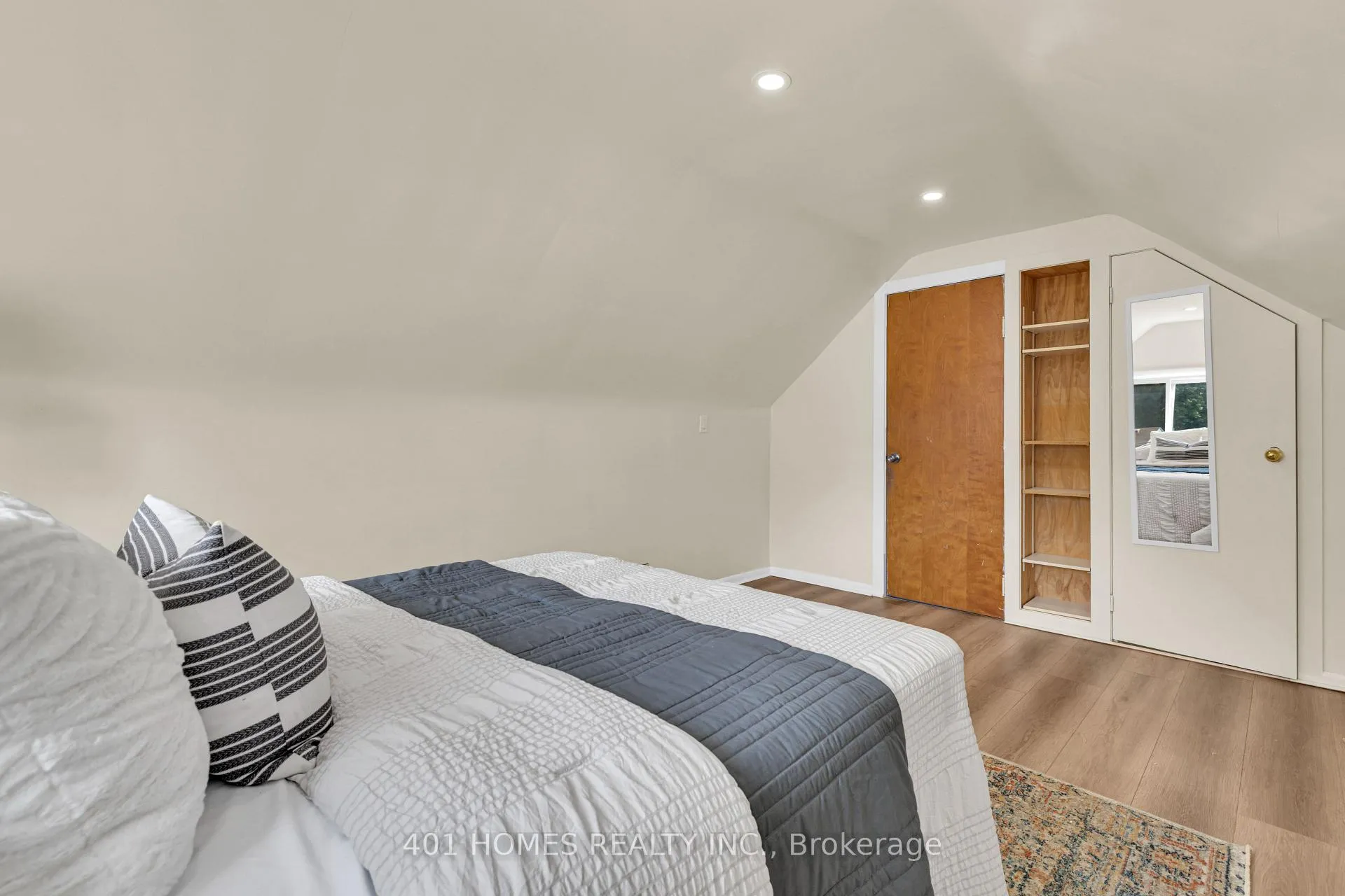 Photo 12 of 3711 Dandurand Boulevard, Windsor — HOMEH