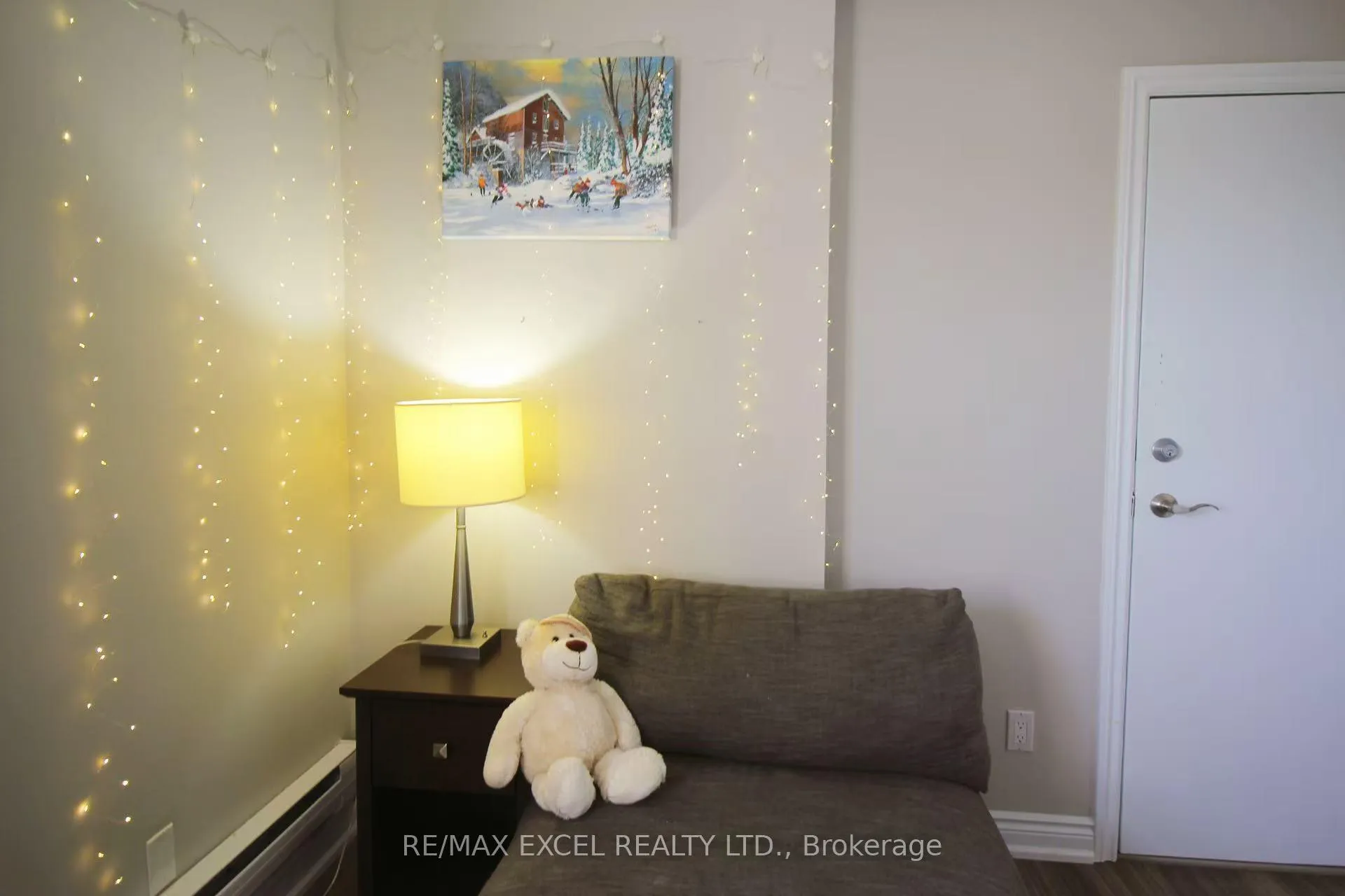 Photo 2 of Unit 3B, 348 Main Street N, Markham, Old Markham Village — HOMEH