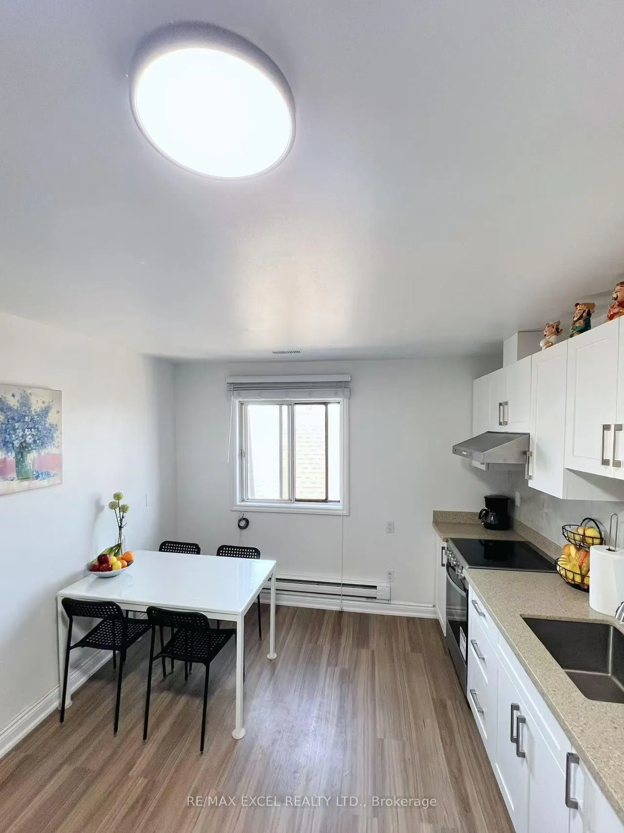 Photo 3 of Unit 3B, 348 Main Street N, Markham, Old Markham Village — HOMEH