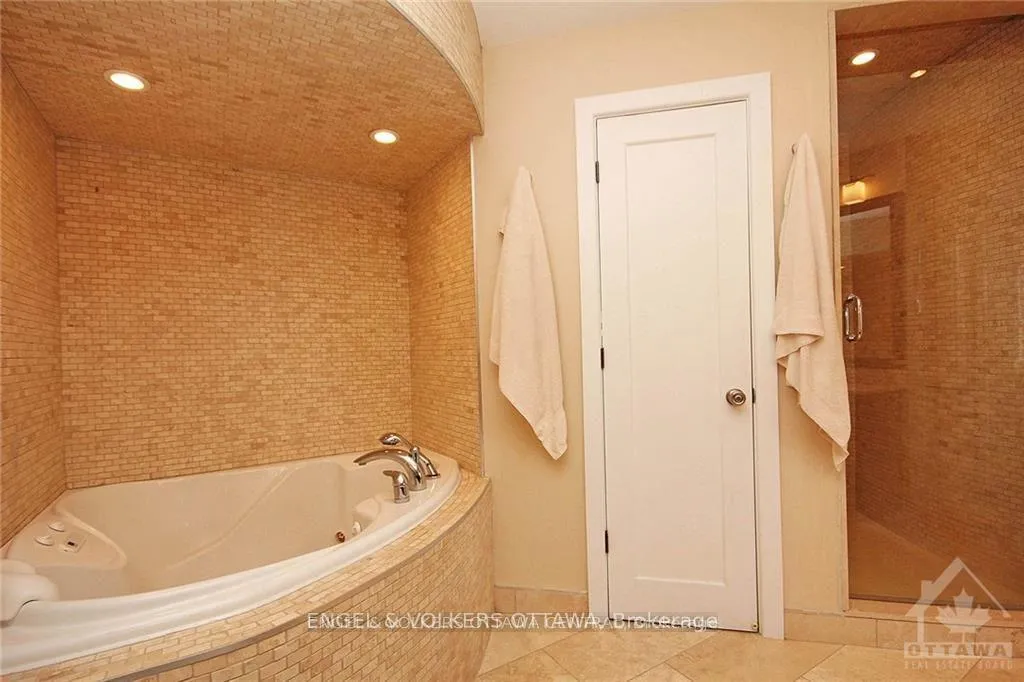 Photo 12 of 281 Kirchoffer Avenue, Ottawa, Westboro West — HOMEH
