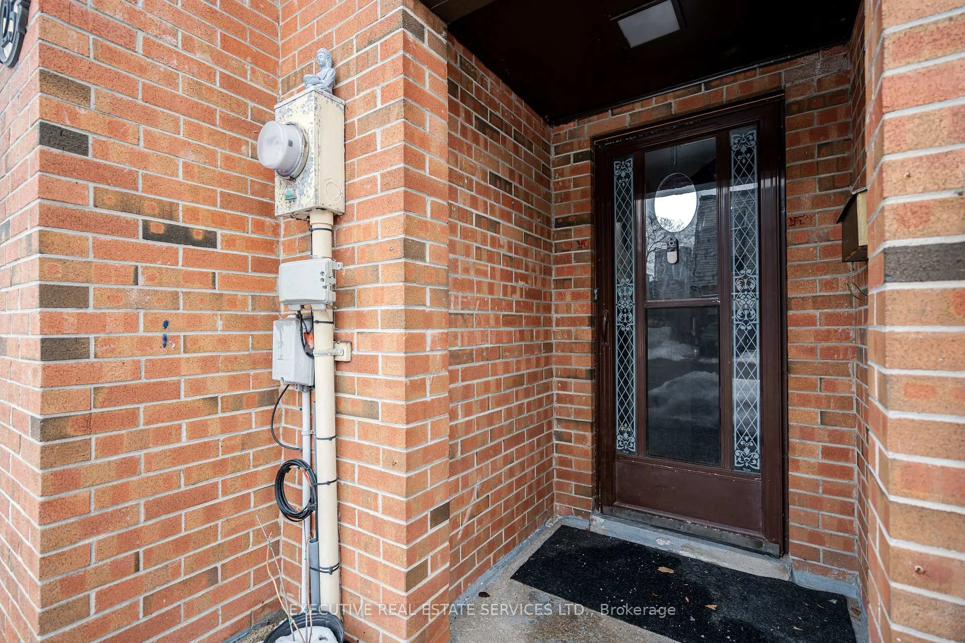 Photo 2 of 25 Briar Path, Brampton, Avondale — HOMEH