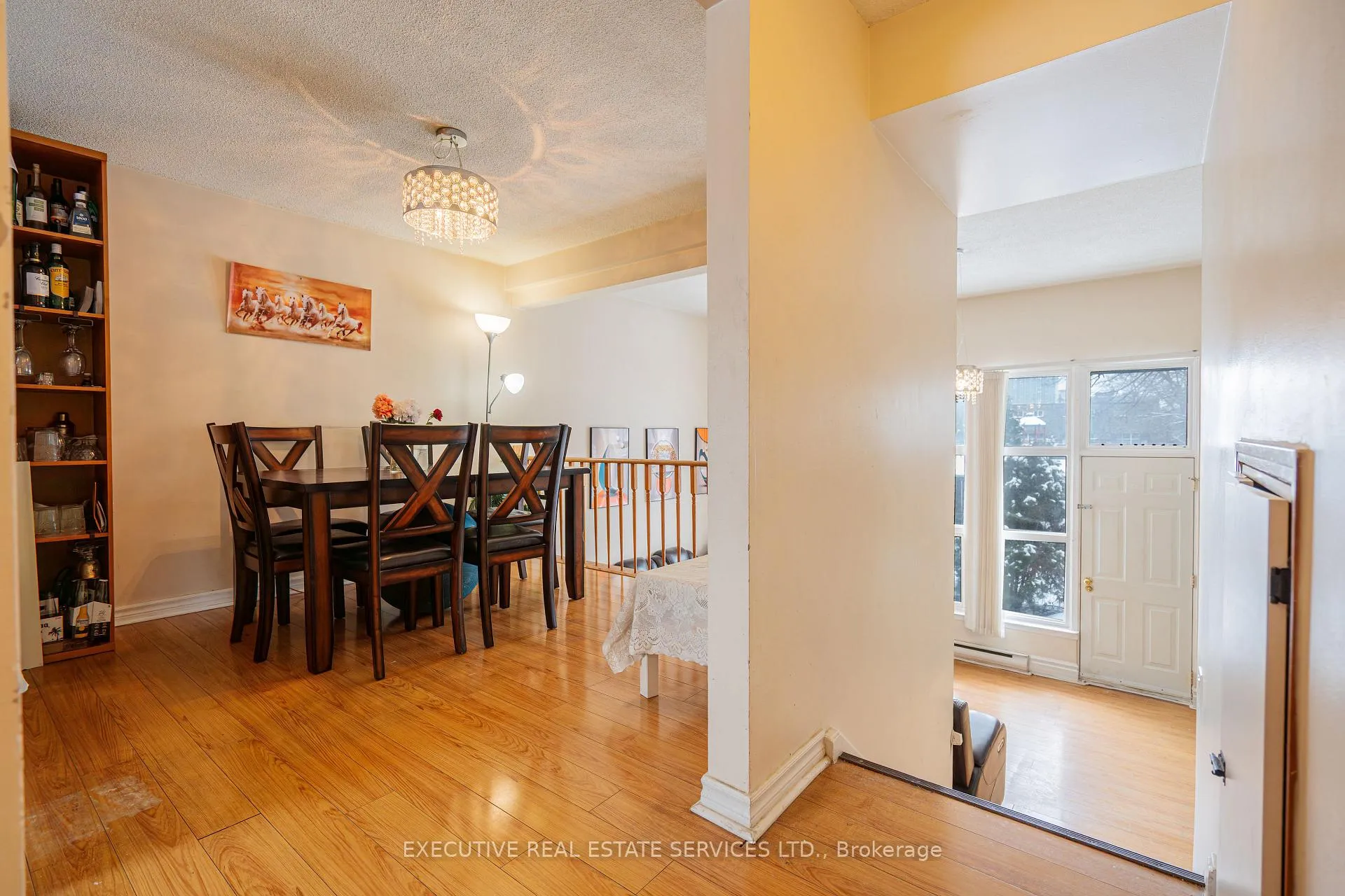 Photo 10 of 25 Briar Path, Brampton, Avondale — HOMEH