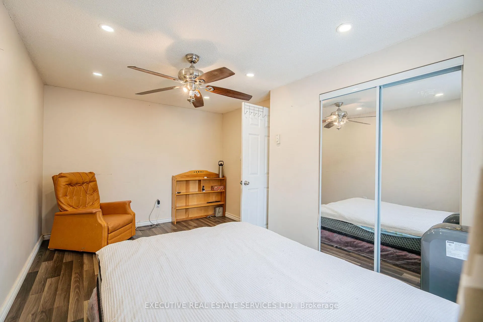 Photo 14 of 25 Briar Path, Brampton, Avondale — HOMEH