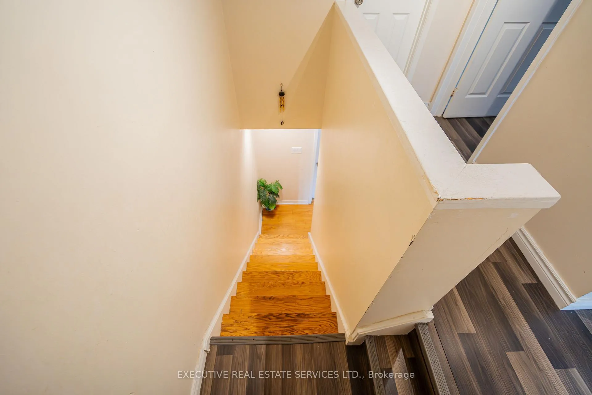 Photo 21 of 25 Briar Path, Brampton, Avondale — HOMEH