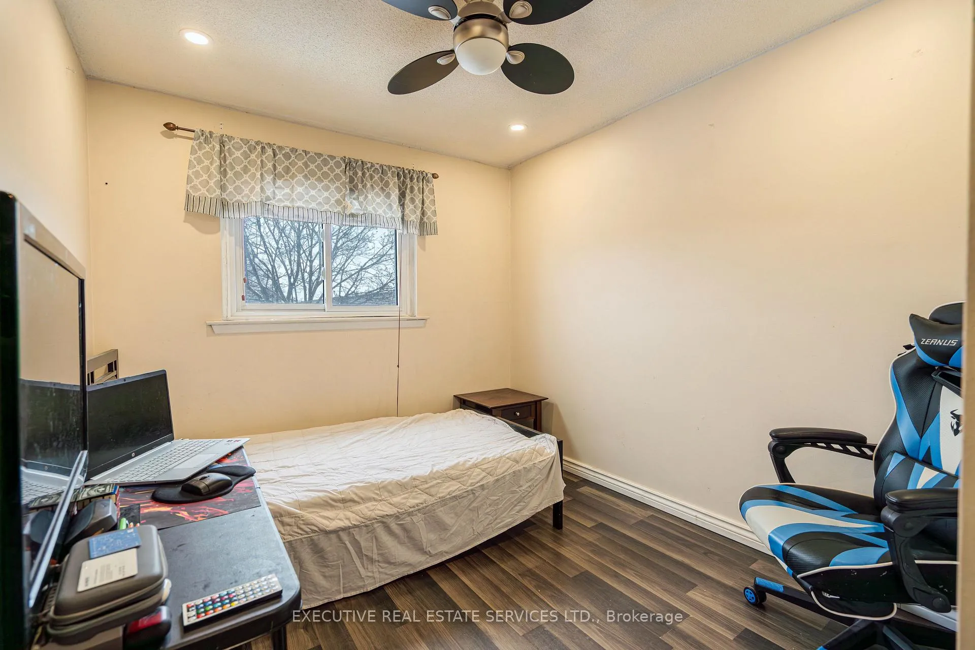 Photo 23 of 25 Briar Path, Brampton, Avondale — HOMEH