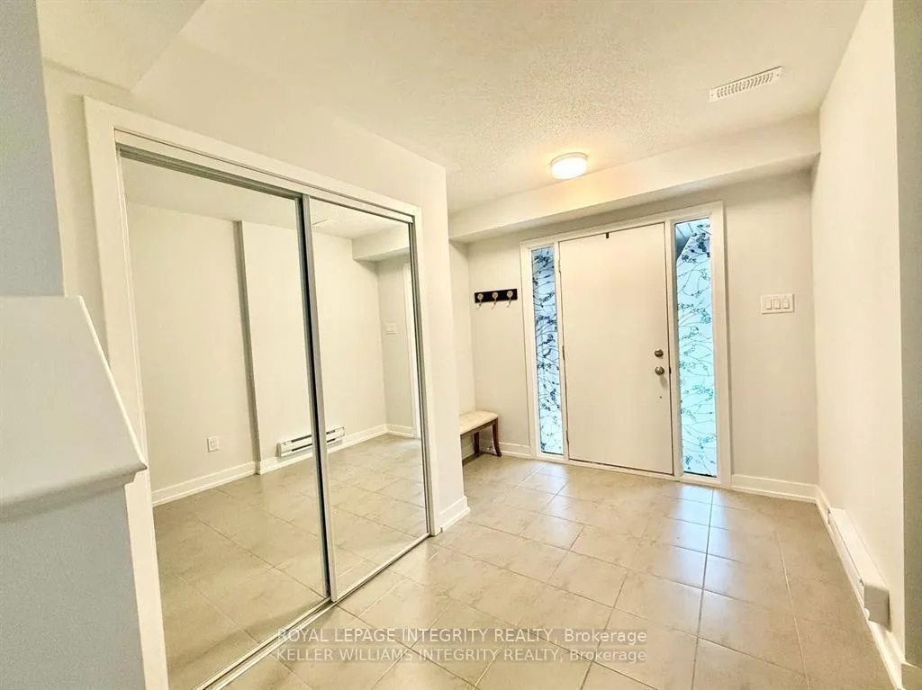 Photo 3 of 237 Anyolite Private, Ottawa, Barrhaven - Heritage Park — HOMEH