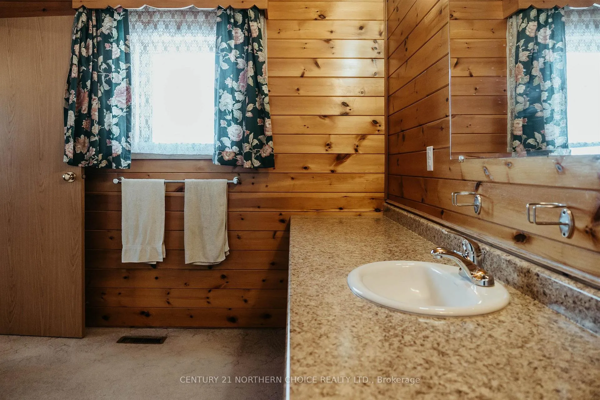 Photo 35 of 996 Redditt Road, Kenora, Redditt Road West — HOMEH