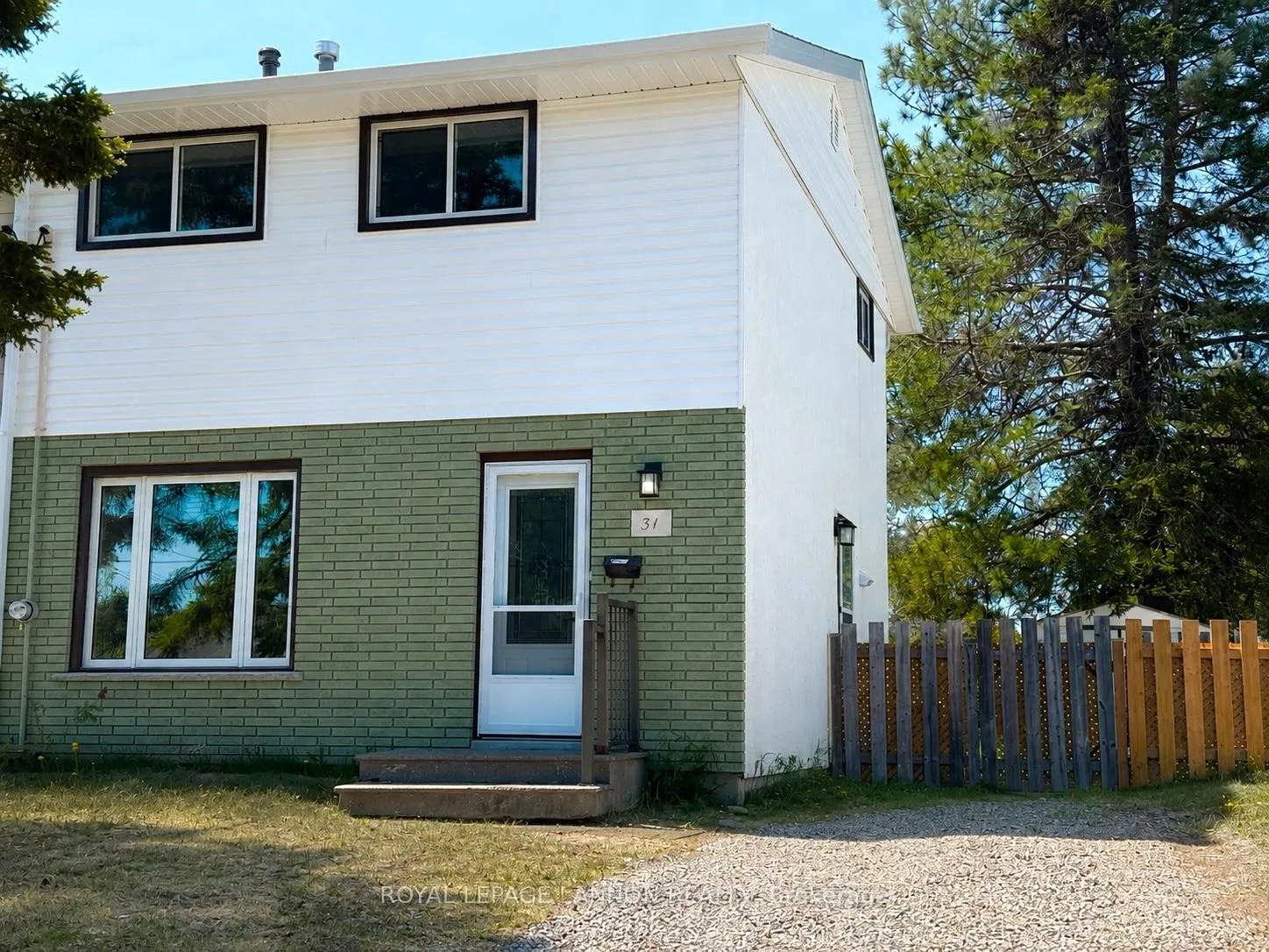 Photo 1 of 31 Matthews Street, Thunder Bay, Shuniah — HOMEH