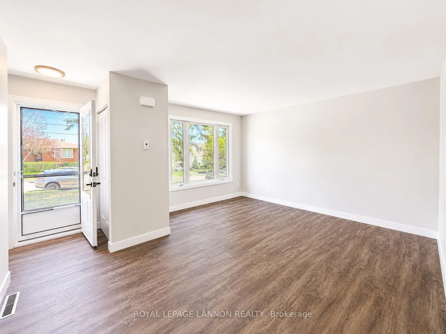 Photo 4 of 31 Matthews Street, Thunder Bay, Shuniah — HOMEH