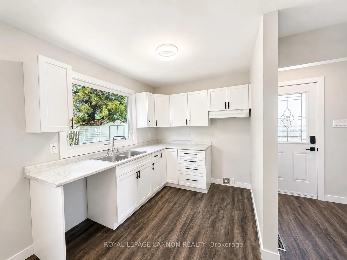 Photo 10 of 31 Matthews Street, Thunder Bay, Shuniah — HOMEH