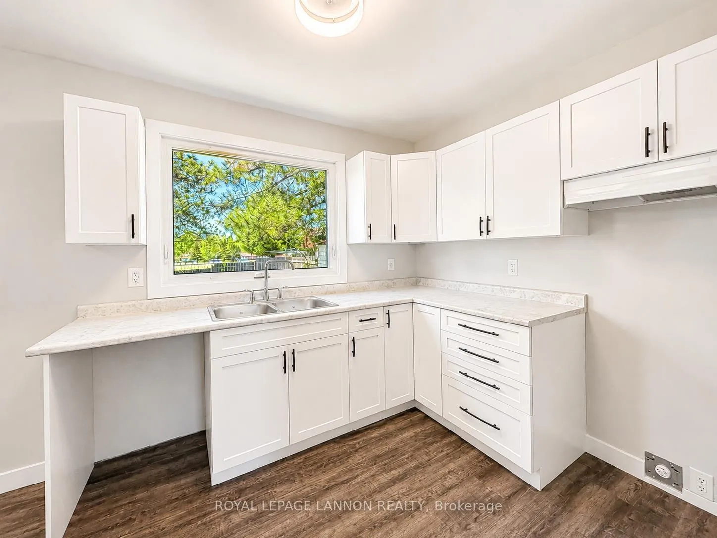 Photo 11 of 31 Matthews Street, Thunder Bay, Shuniah — HOMEH