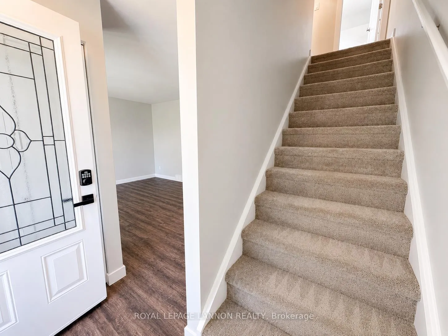 Photo 13 of 31 Matthews Street, Thunder Bay, Shuniah — HOMEH