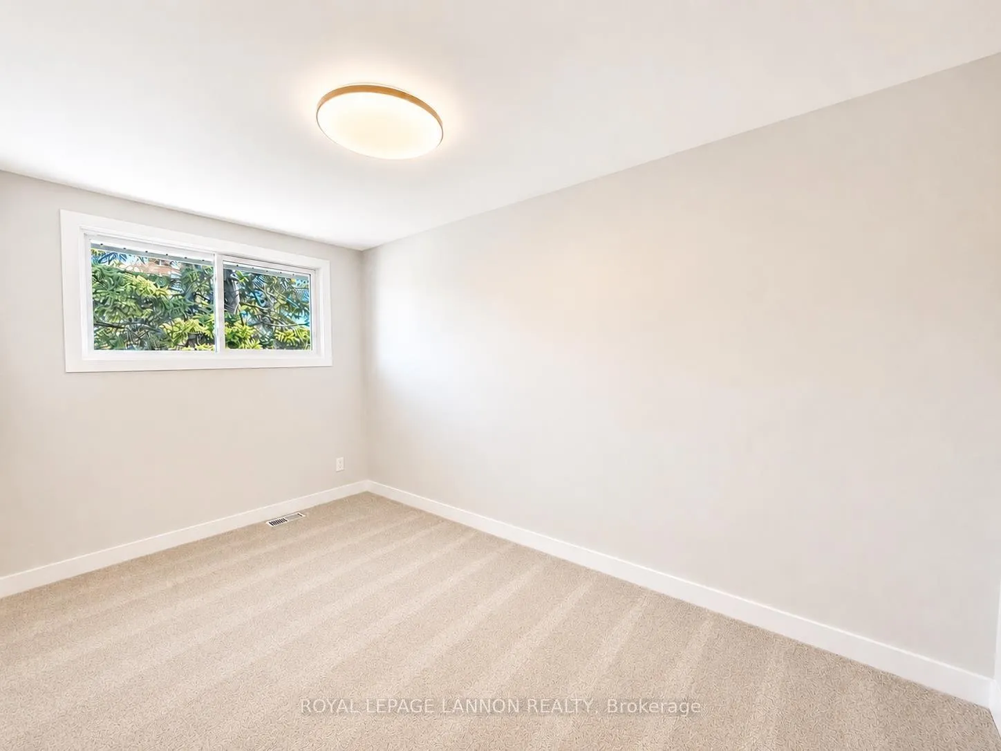 Photo 23 of 31 Matthews Street, Thunder Bay, Shuniah — HOMEH