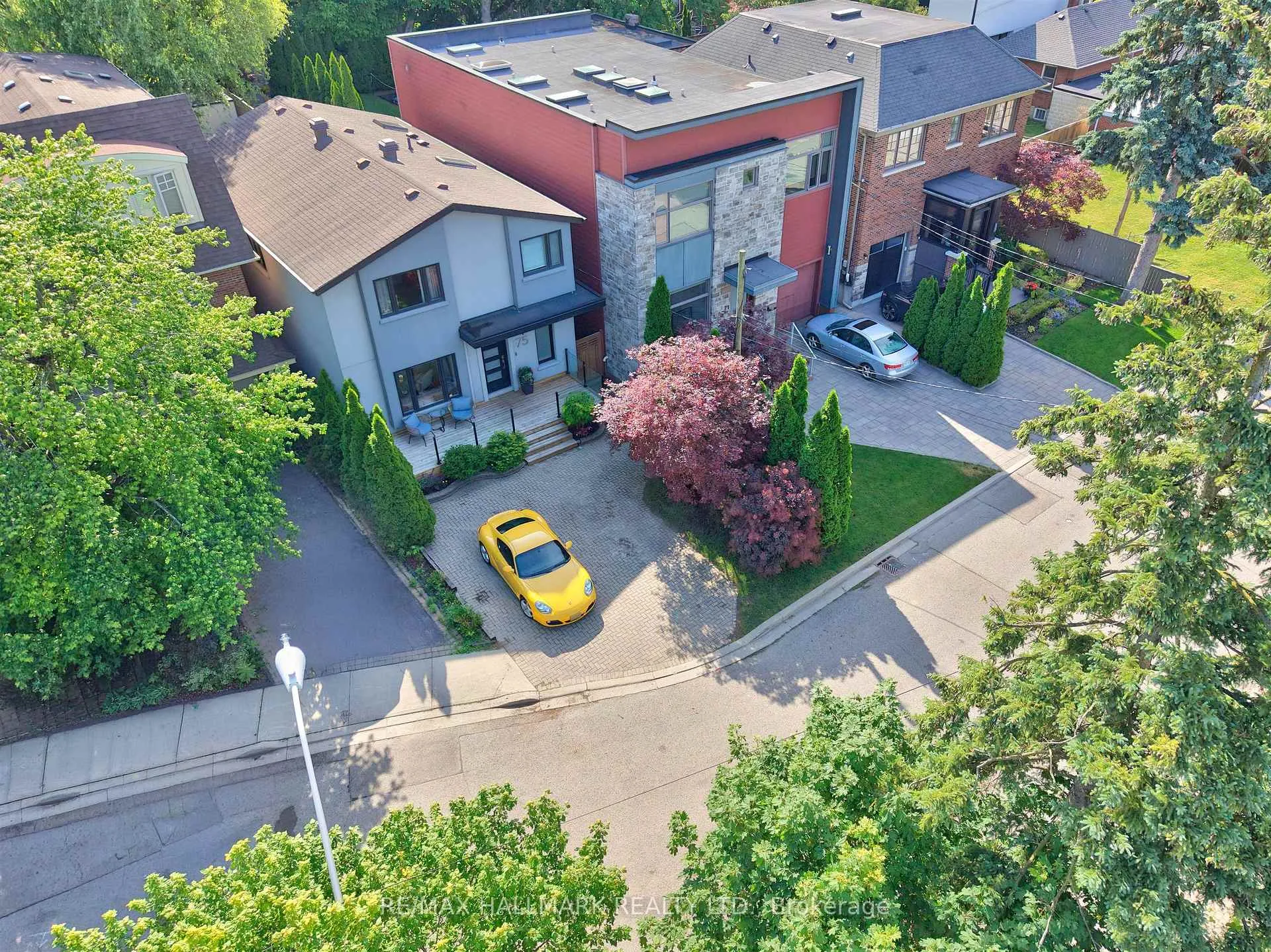 Photo 2 of 75 Hillside Drive, Toronto, Broadview North — HOMEH