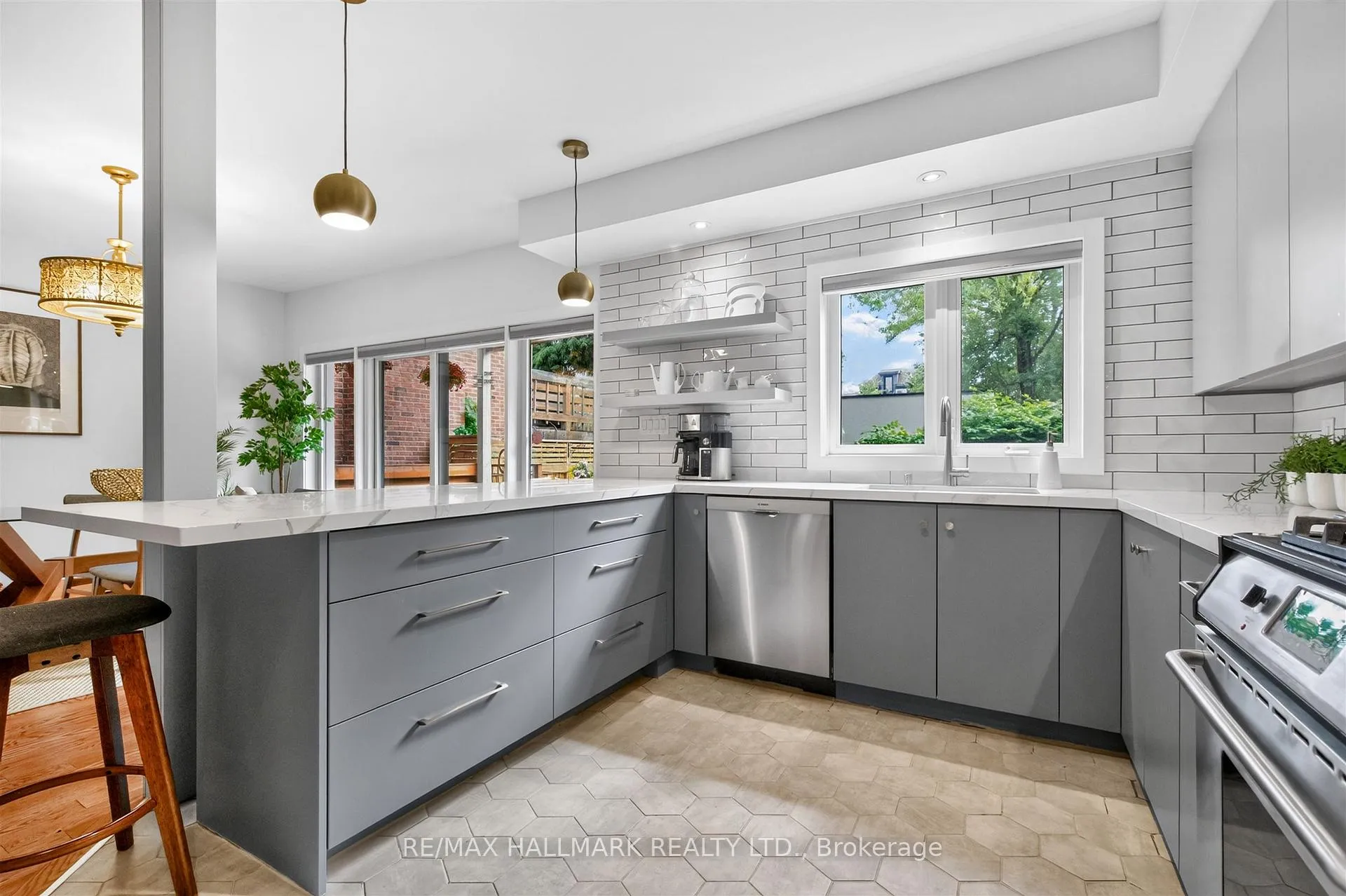 Photo 15 of 75 Hillside Drive, Toronto, Broadview North — HOMEH
