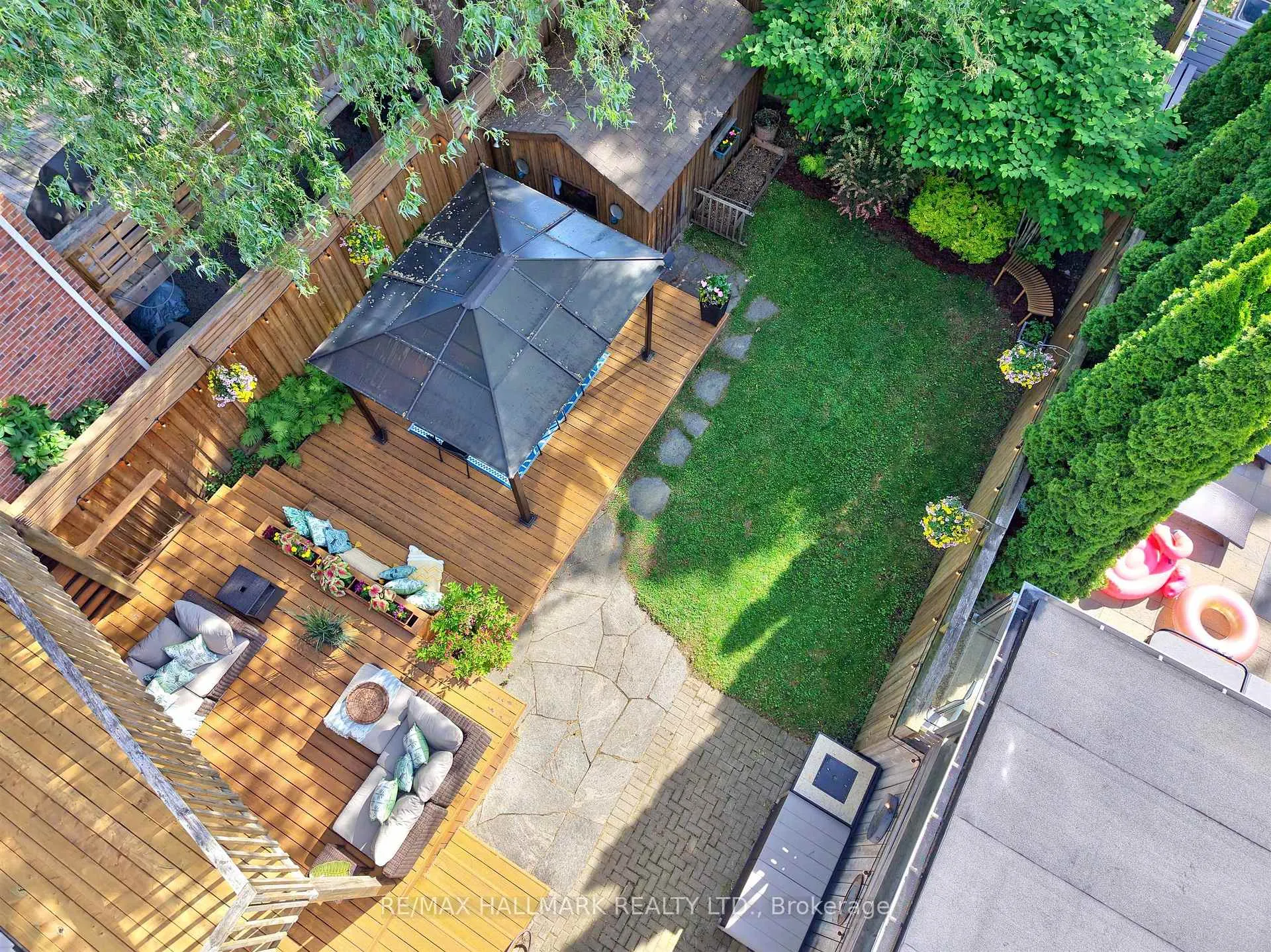 Photo 27 of 75 Hillside Drive, Toronto, Broadview North — HOMEH